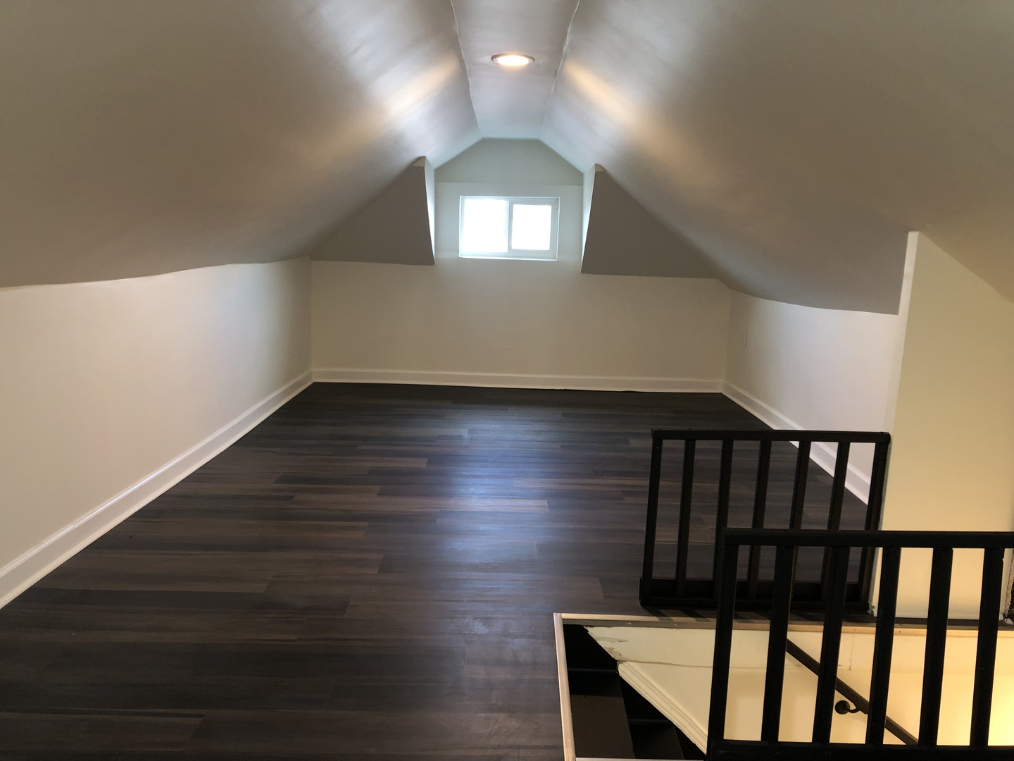 3416 W 60th Place