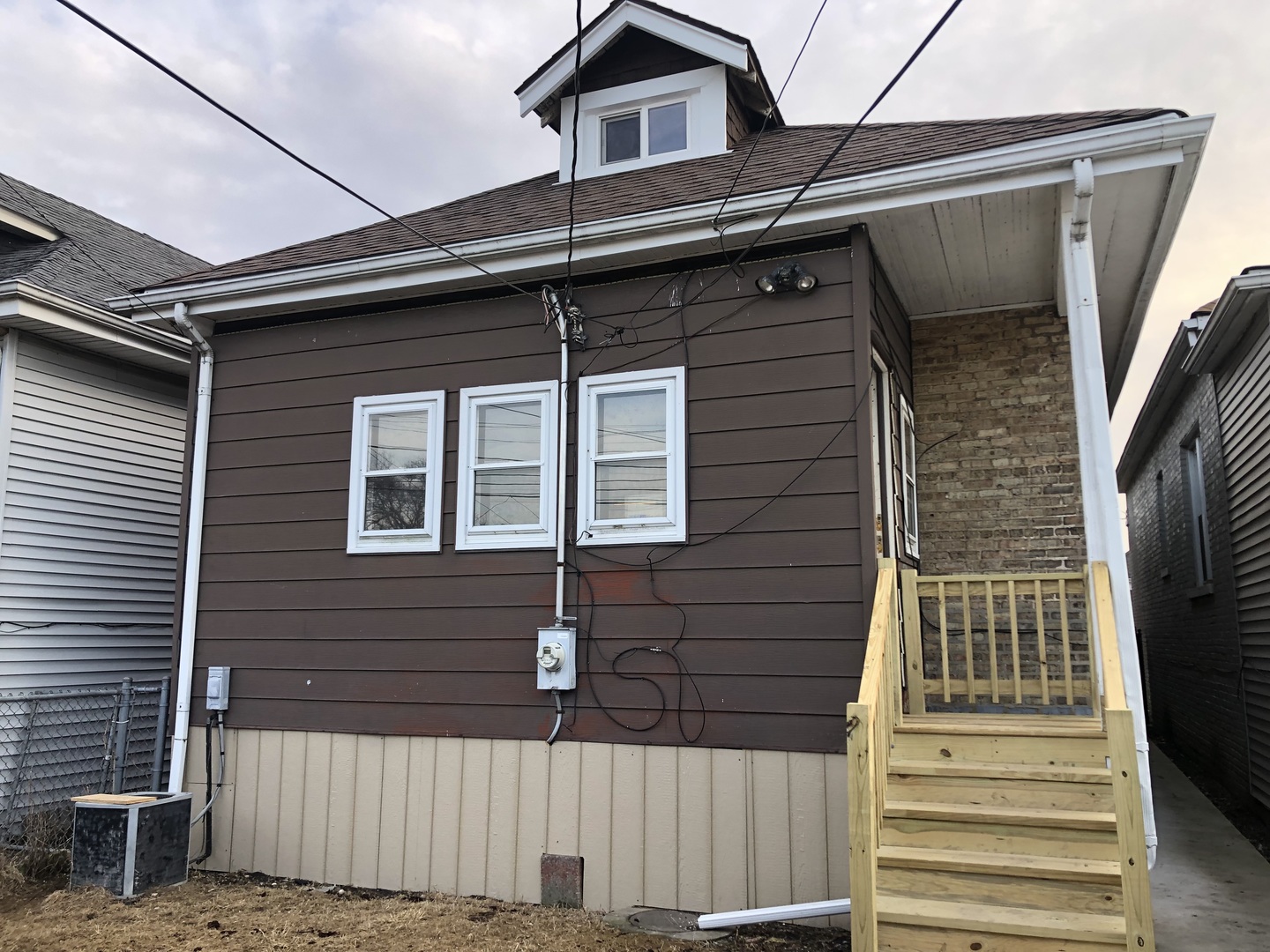 3416 W 60th Place
