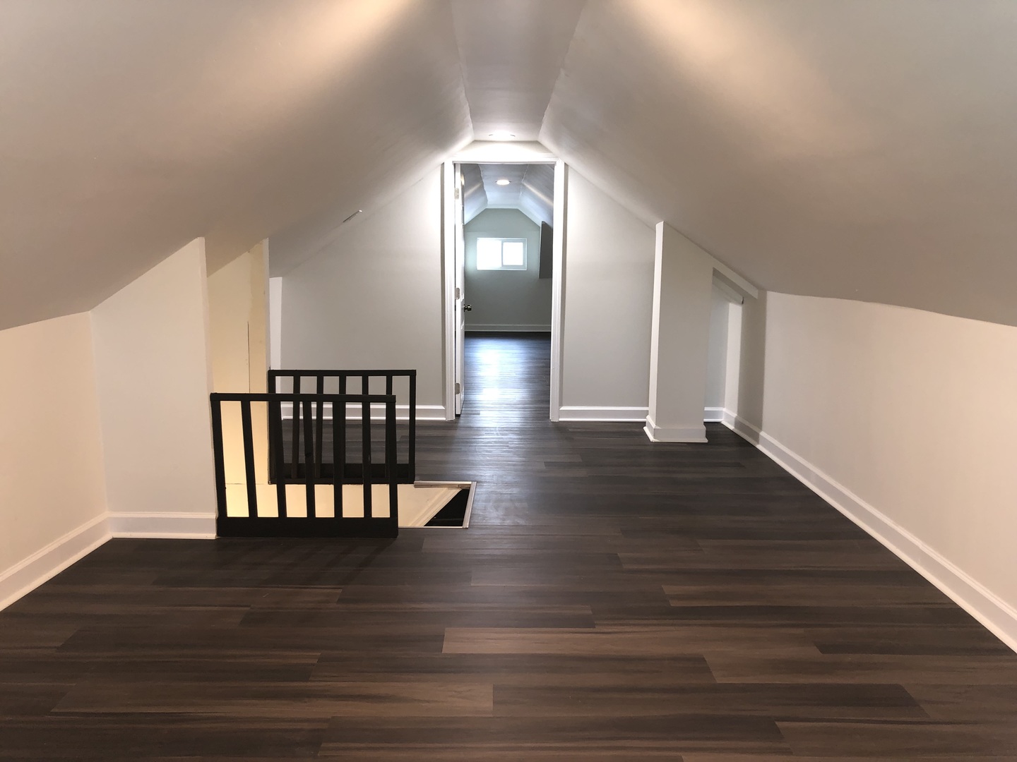 3416 W 60th Place