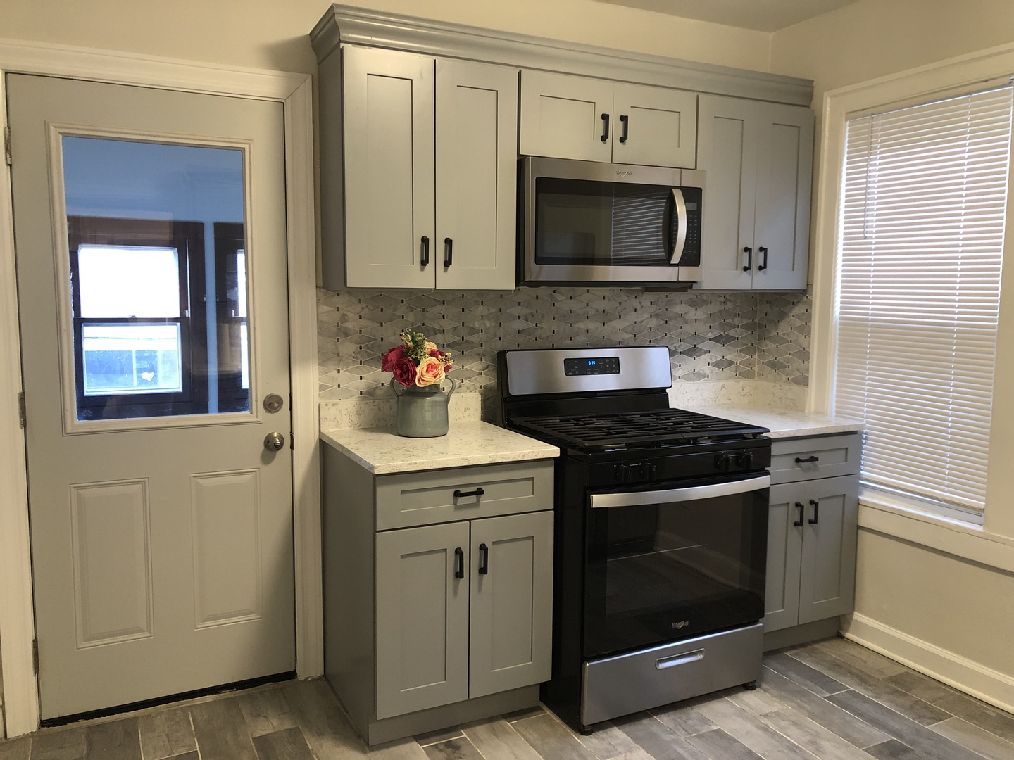 3416 W 60th Place