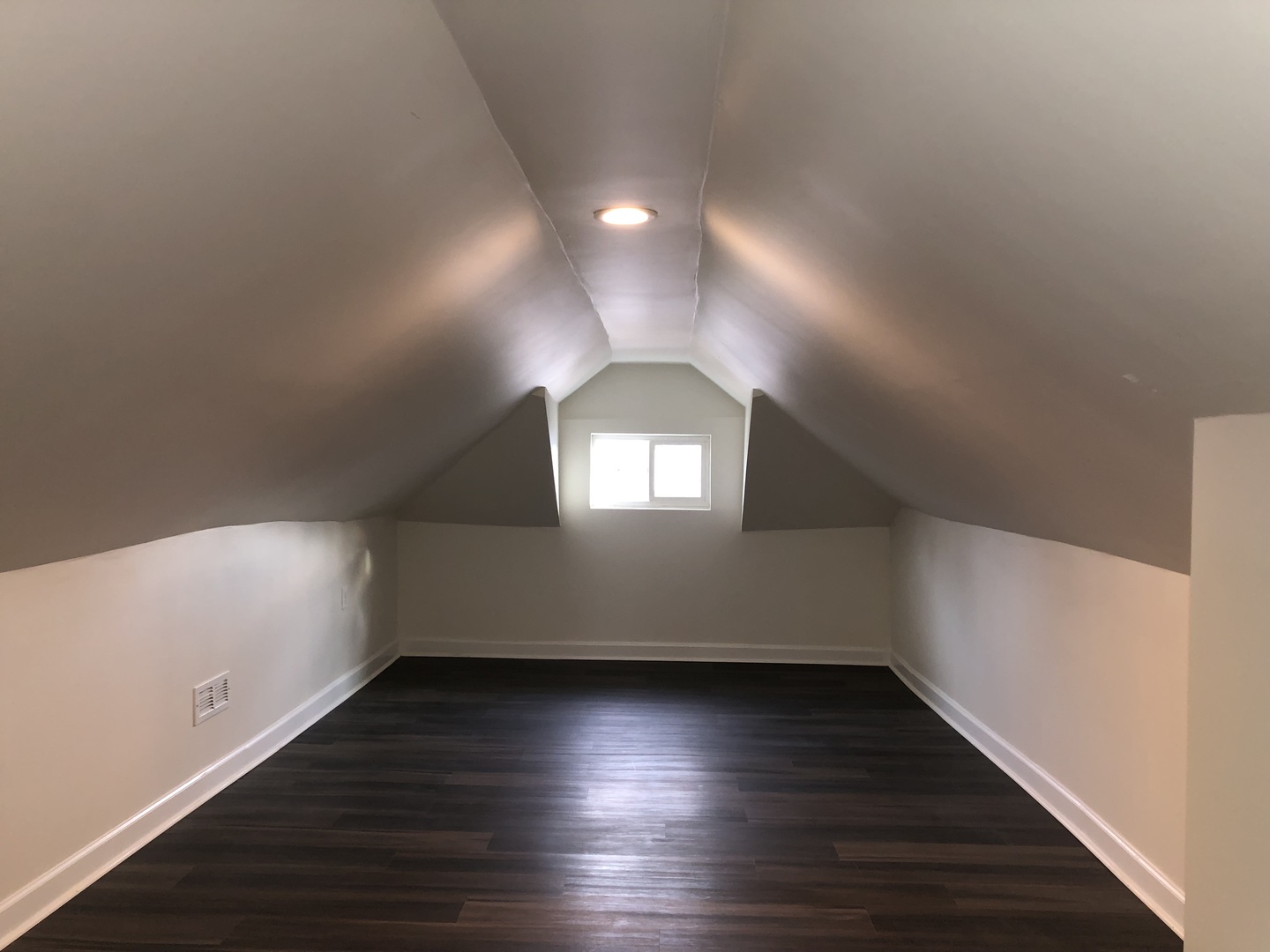 3416 W 60th Place