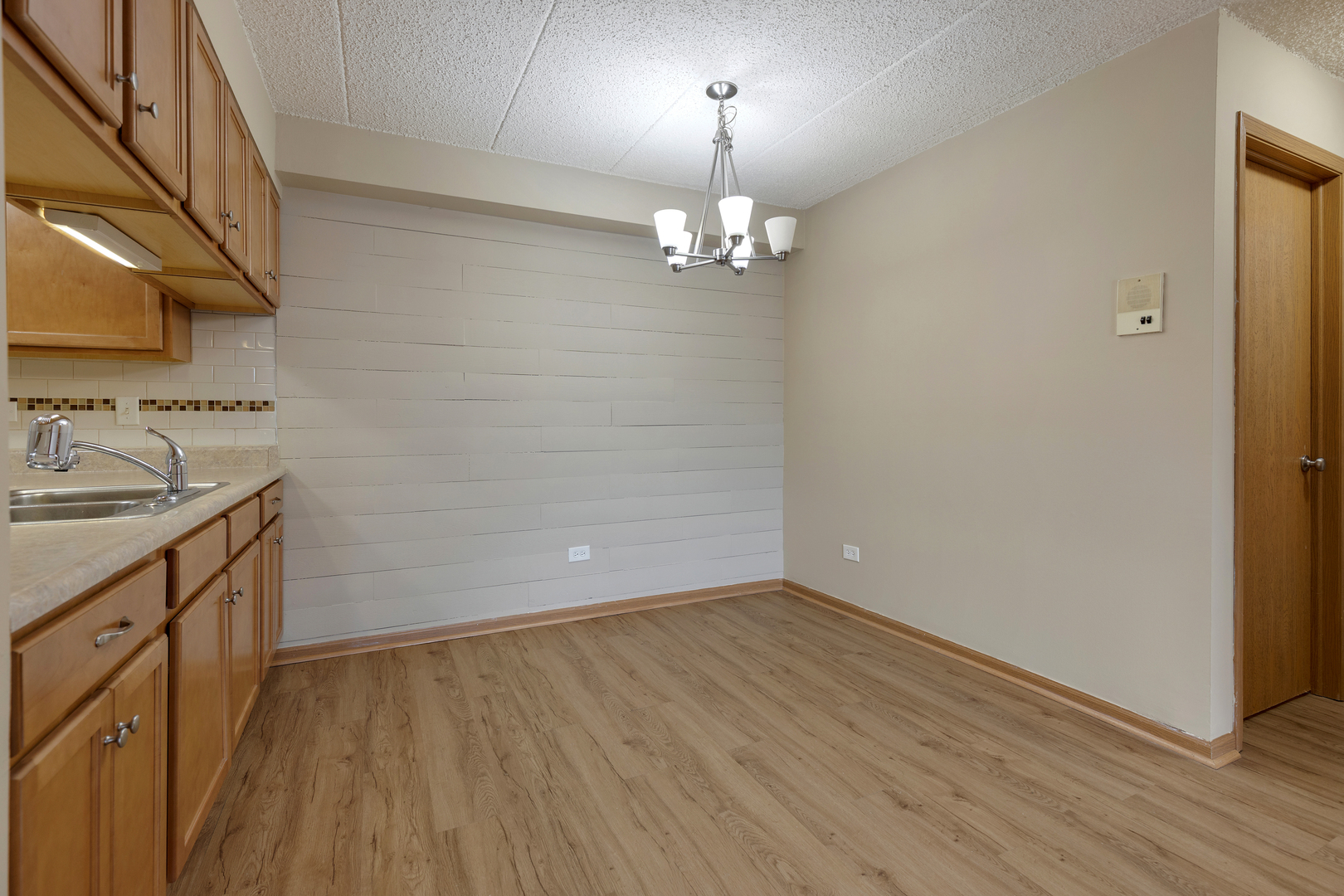 7537 175th Street Unit: 516