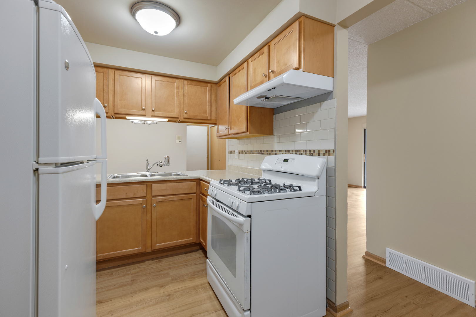 7537 175th Street Unit: 516
