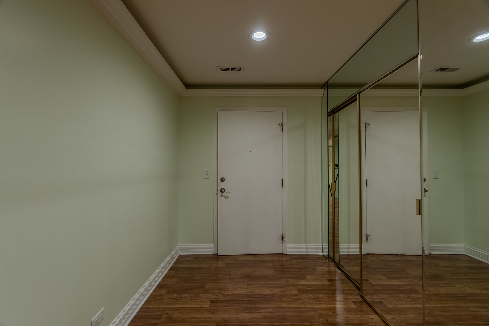3121 Toulon Drive Unit: 1E