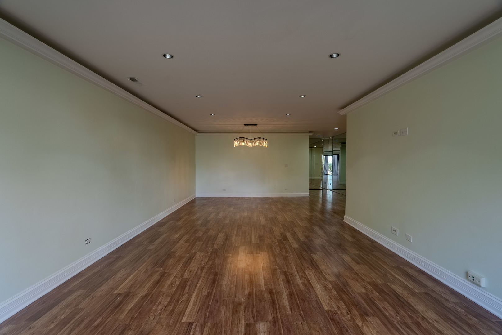 3121 Toulon Drive Unit: 1E
