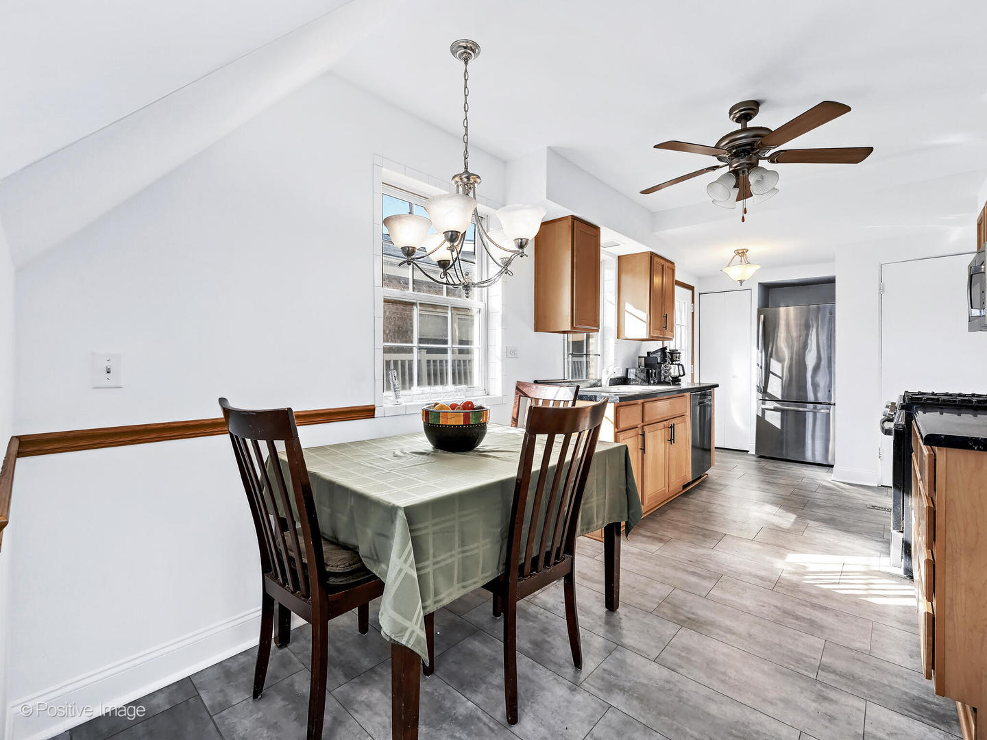 8636 Lincoln Drive