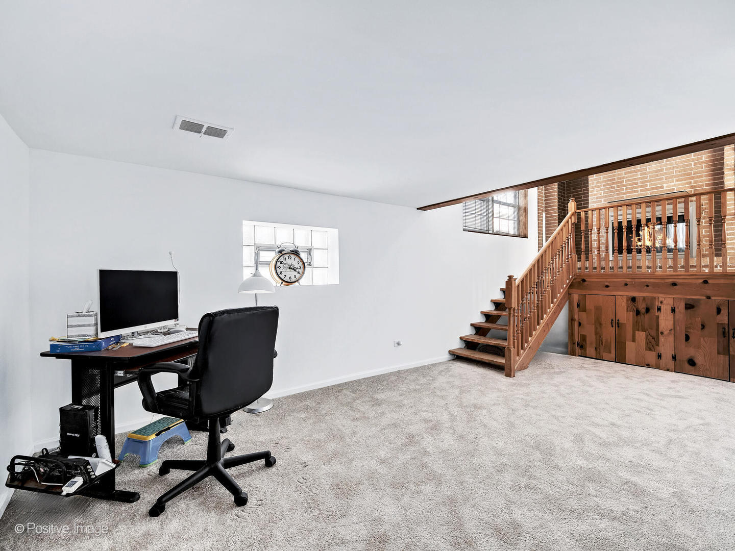 8636 Lincoln Drive