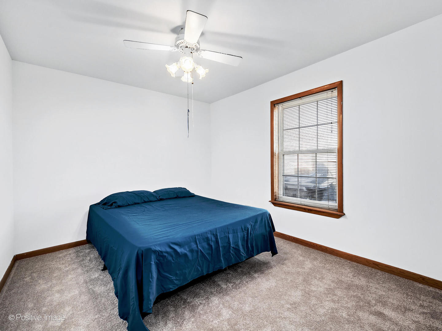 8636 Lincoln Drive