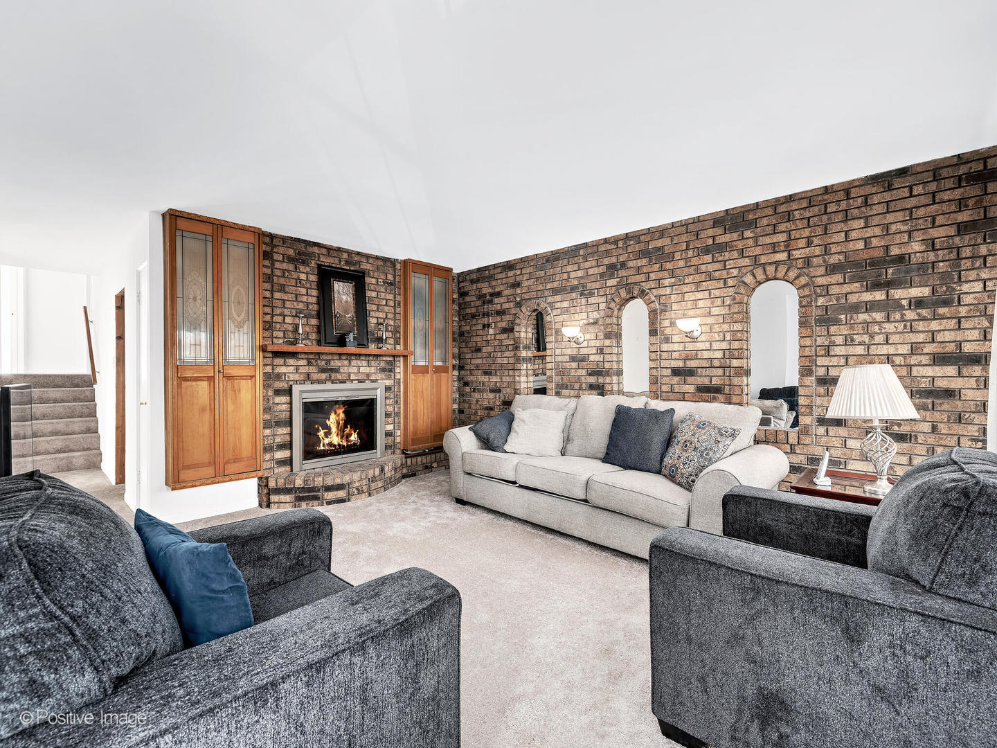8636 Lincoln Drive