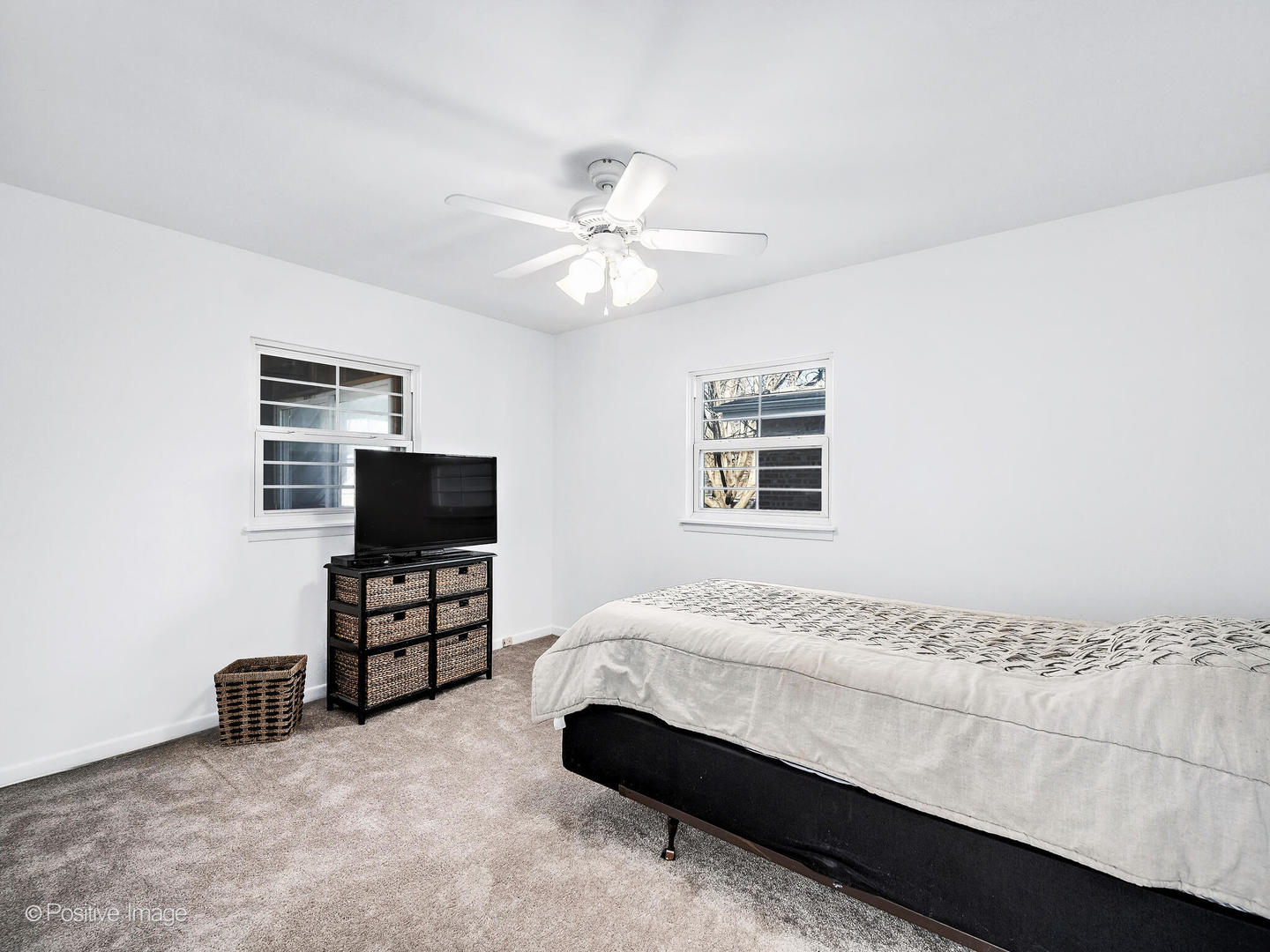 8636 Lincoln Drive