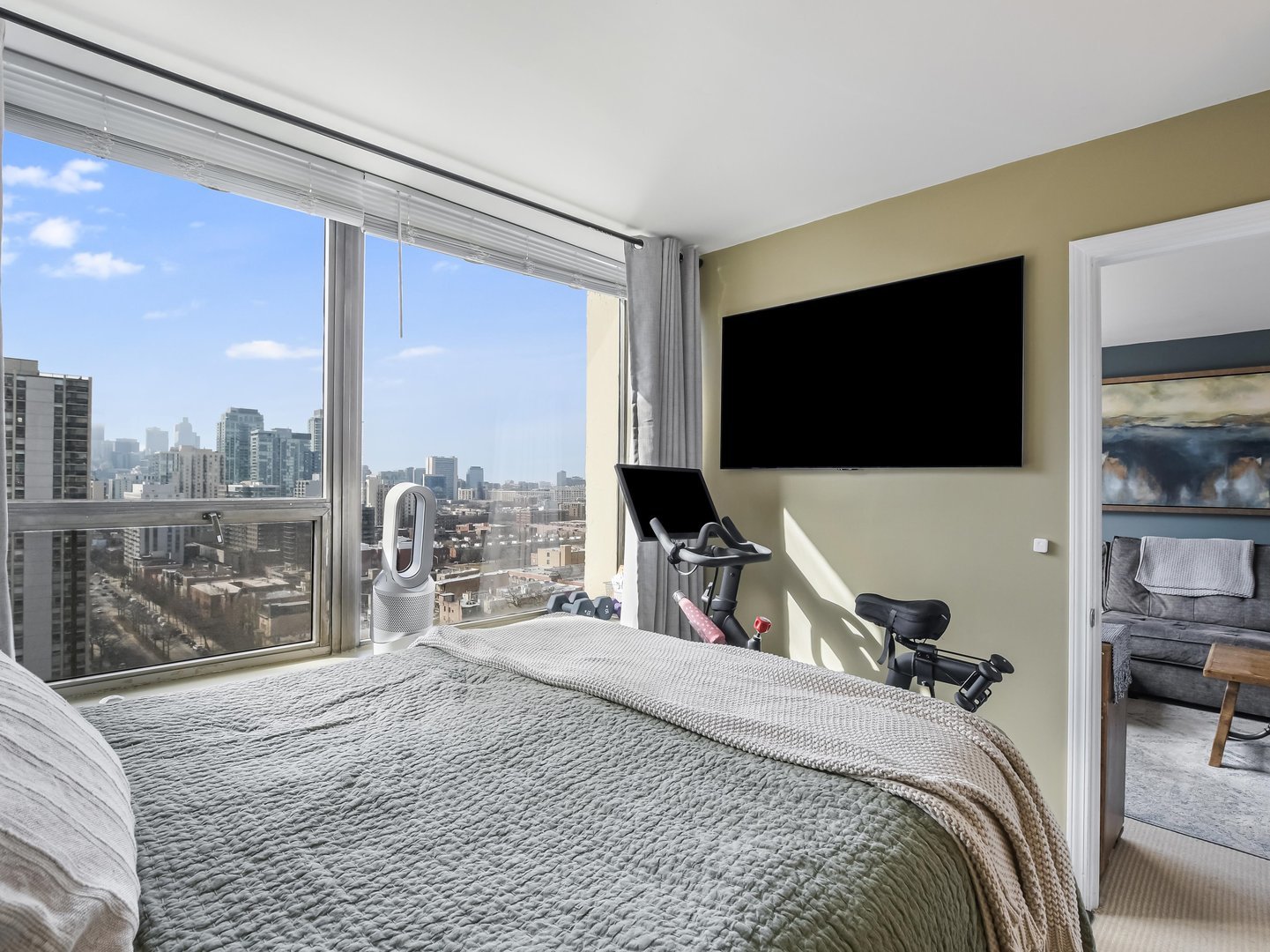 1460 N Sandburg Terrace Unit: 2109A
