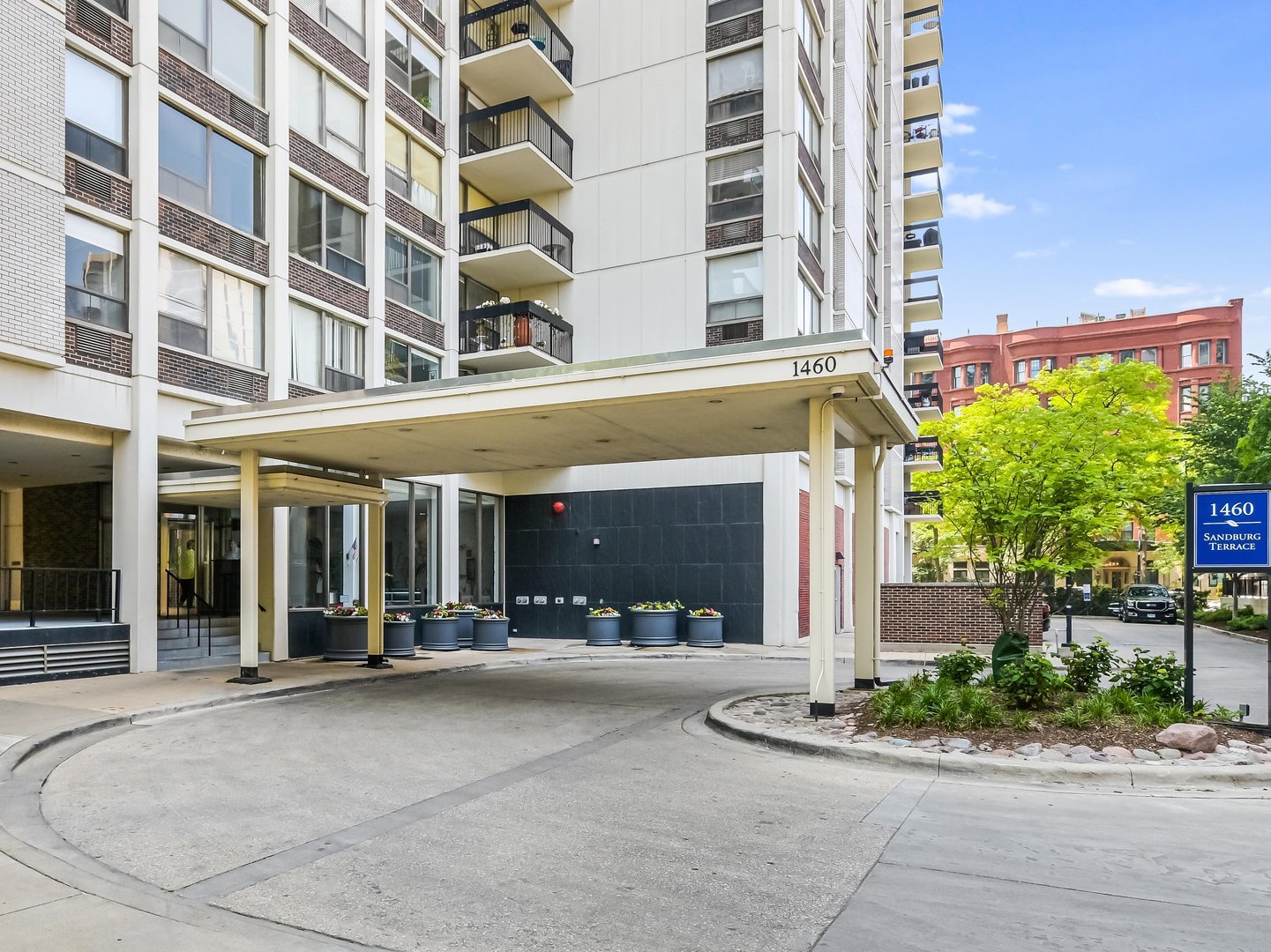 1460 N Sandburg Terrace Unit: 2109A
