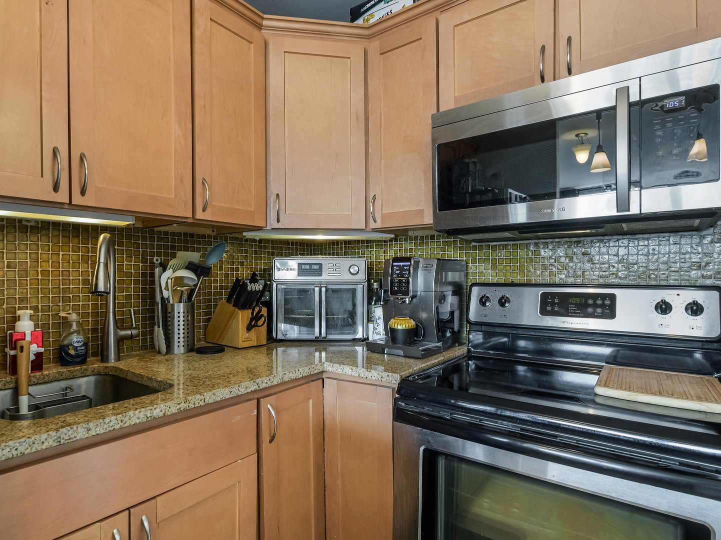1460 N Sandburg Terrace Unit: 2109A