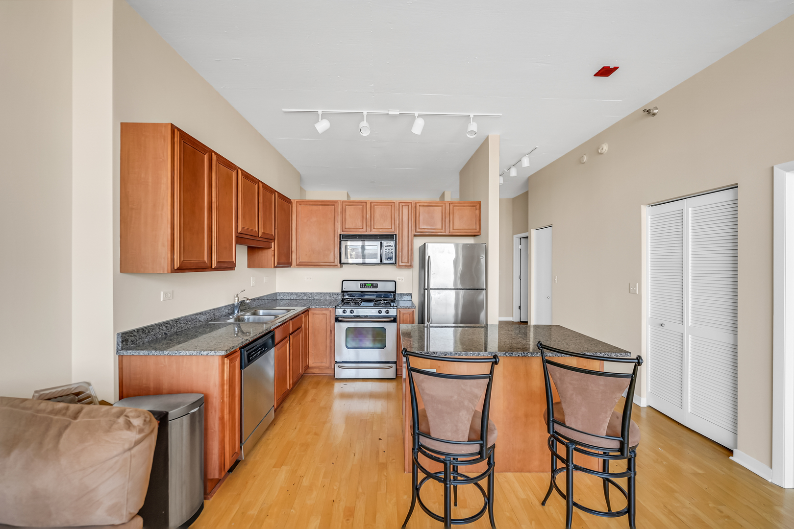 1600 S Indiana Avenue Unit: 1107