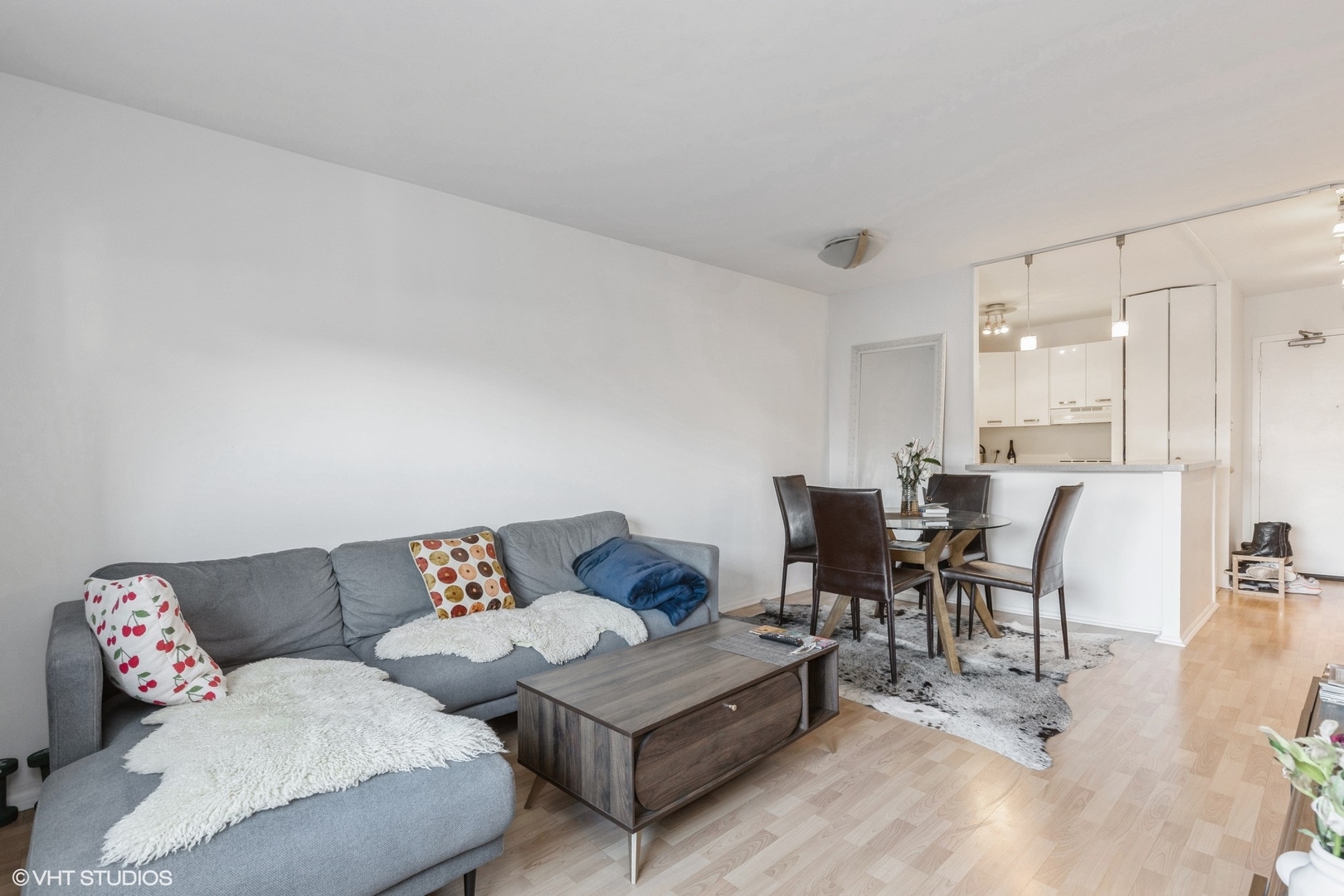 1455 N SANDBURG Terrace Unit: 307B