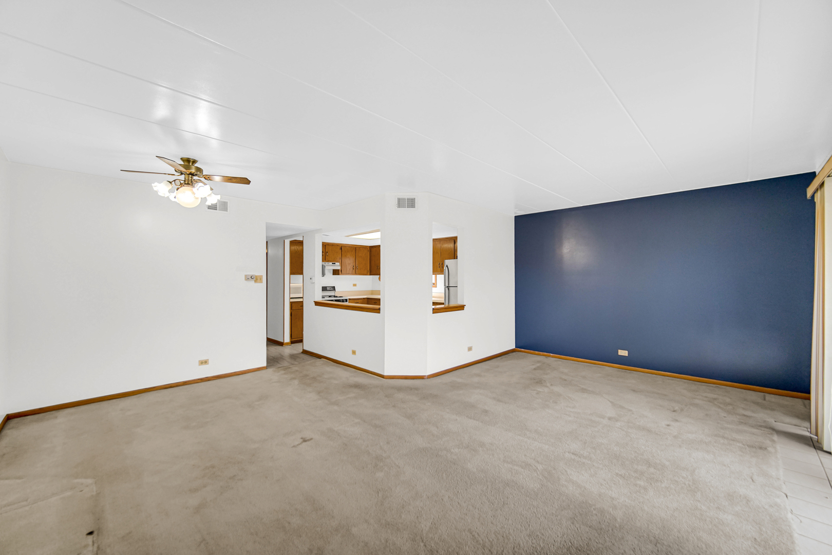 14815 Kenton Avenue Unit: 2S