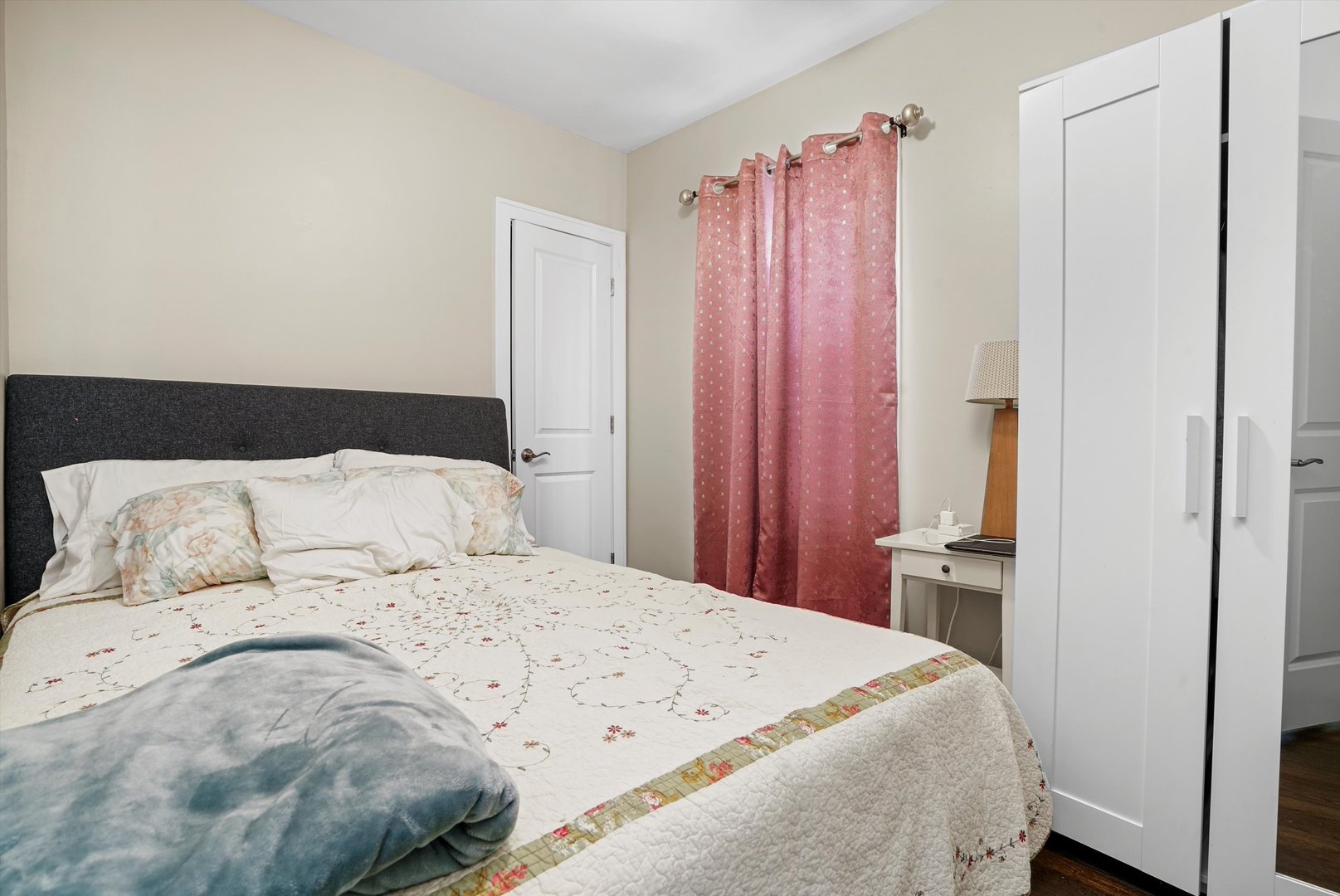 5753 W 64th Place