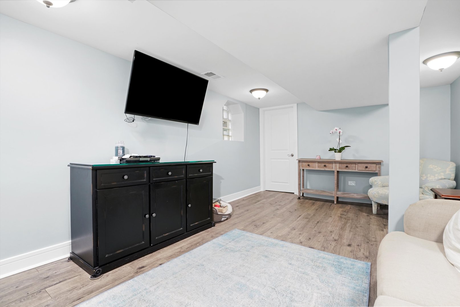 5753 W 64th Place