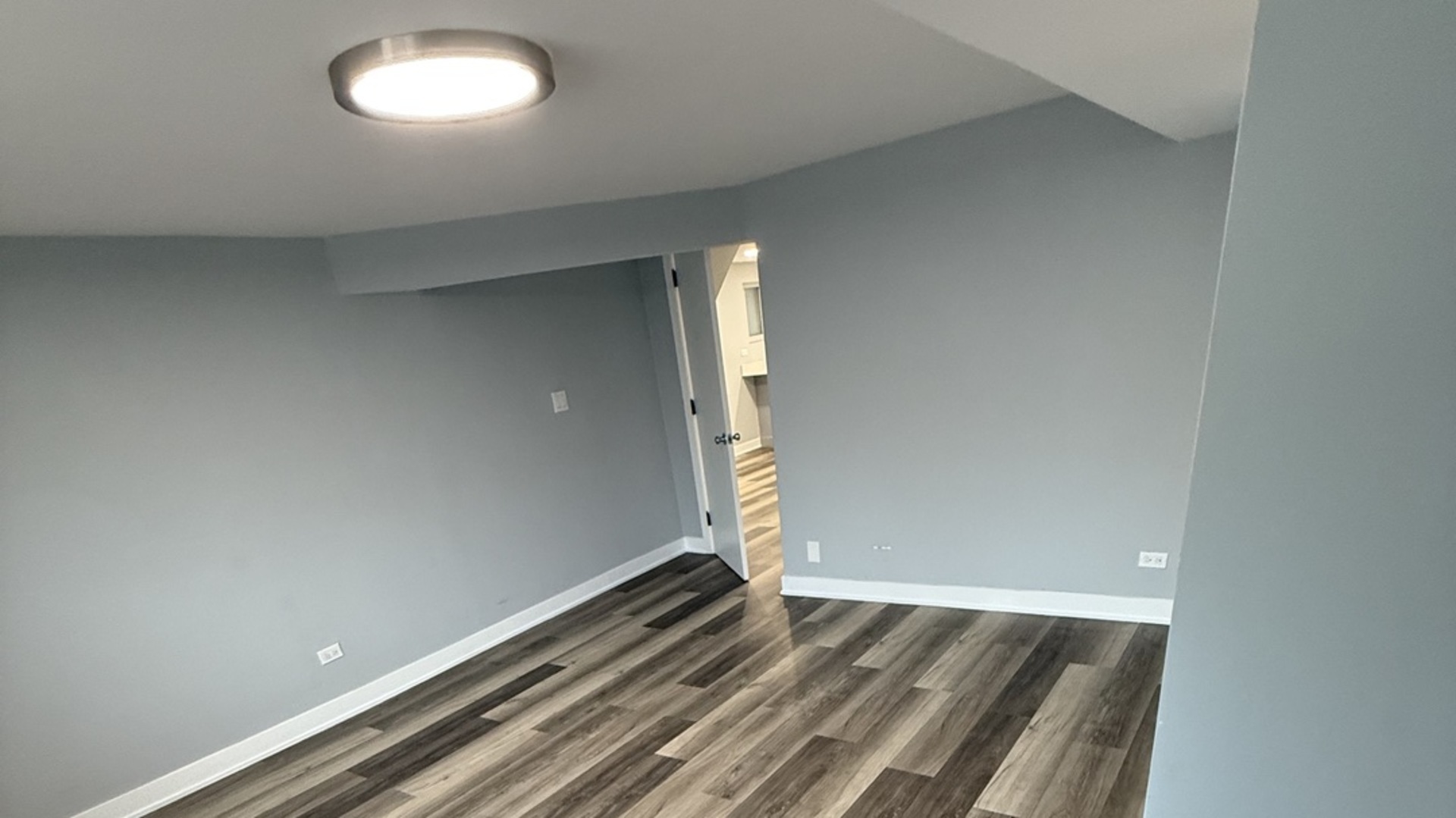 2827 W Lunt Avenue Unit: GARDEN
