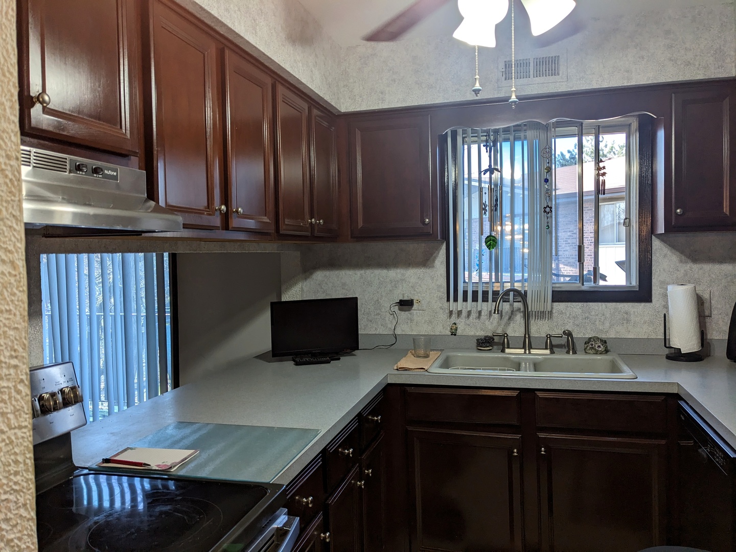 5235 James Lane Unit: 1212