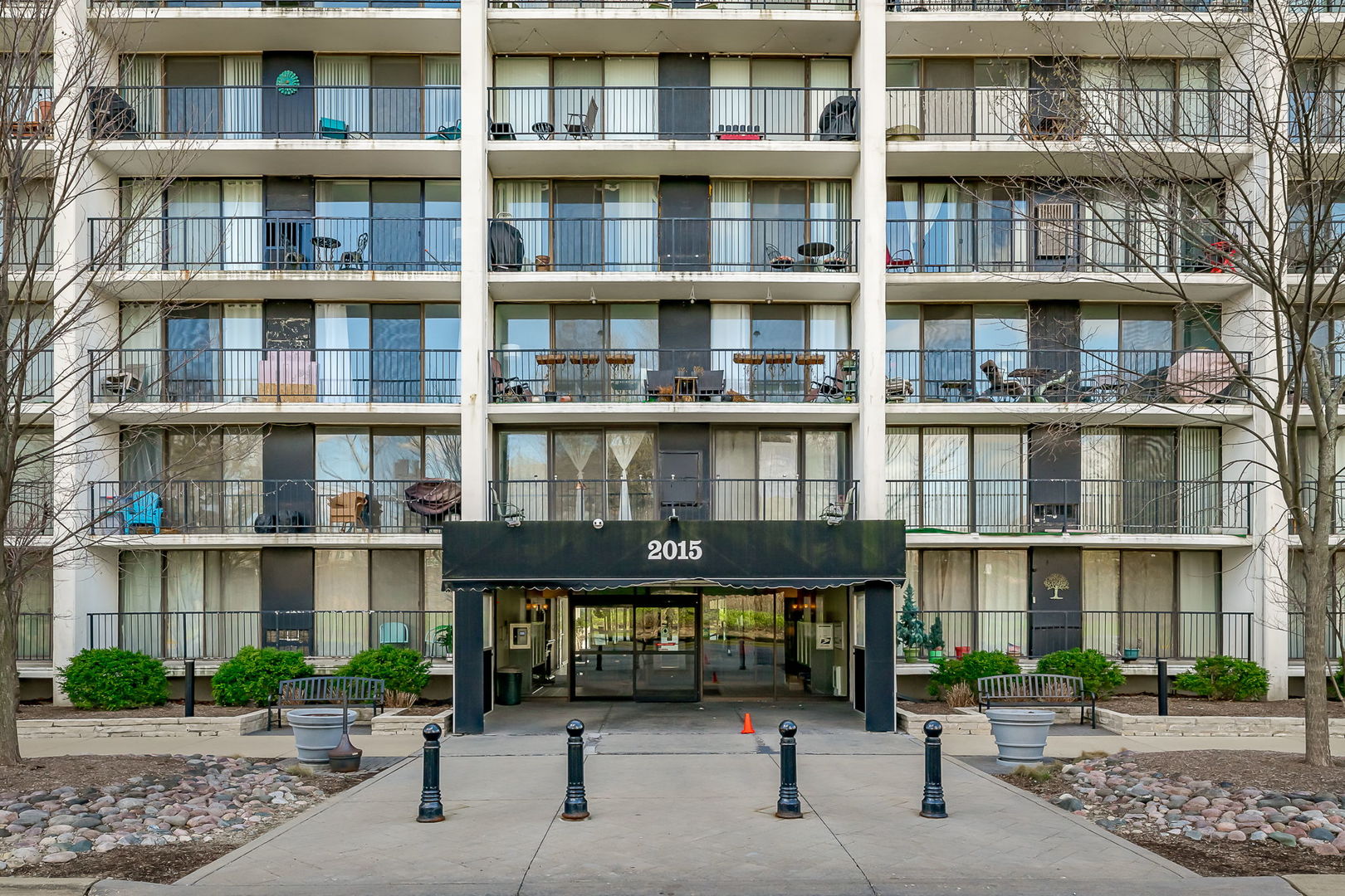 2015 S Finley Road Unit: 207