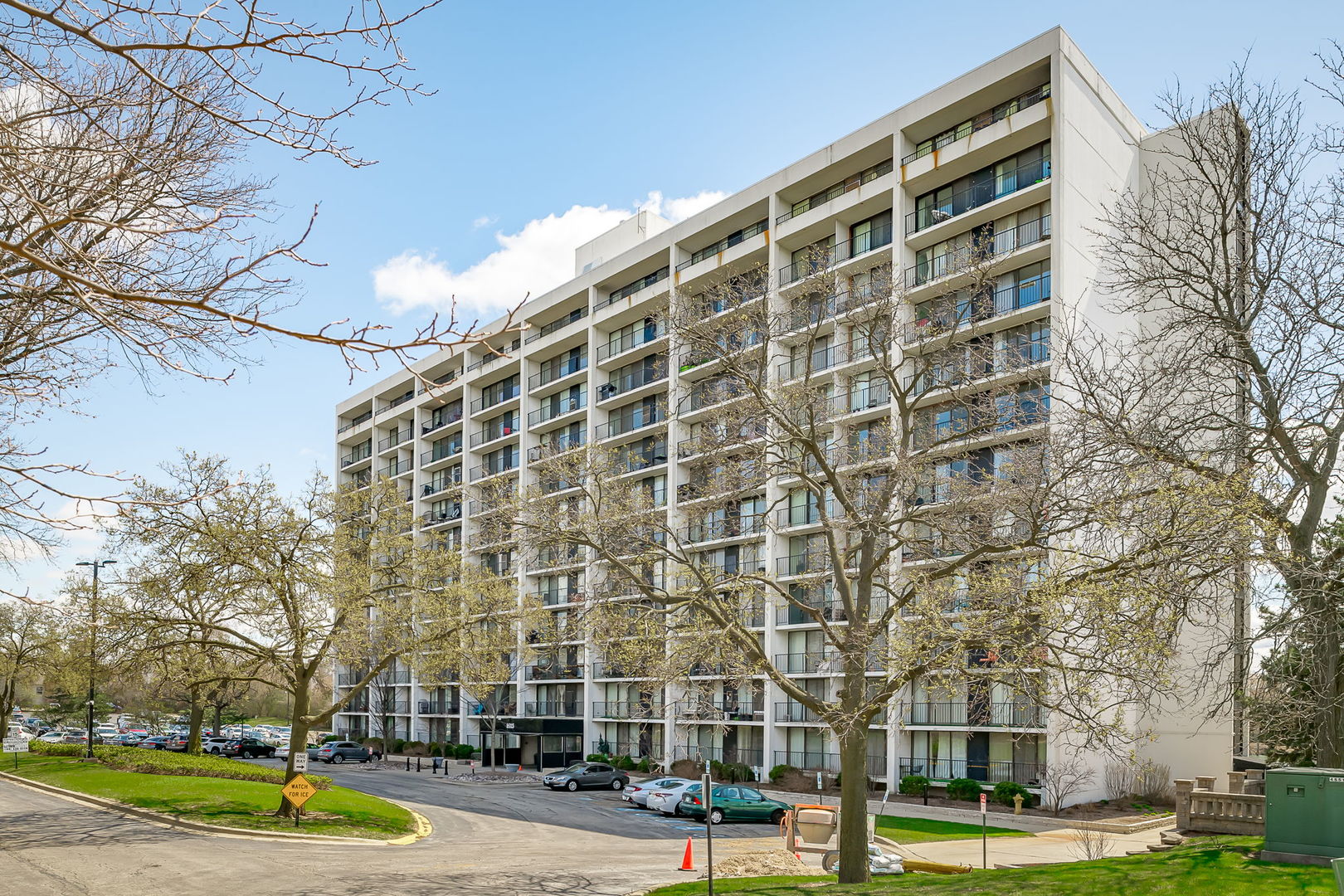 2015 S Finley Road Unit: 207