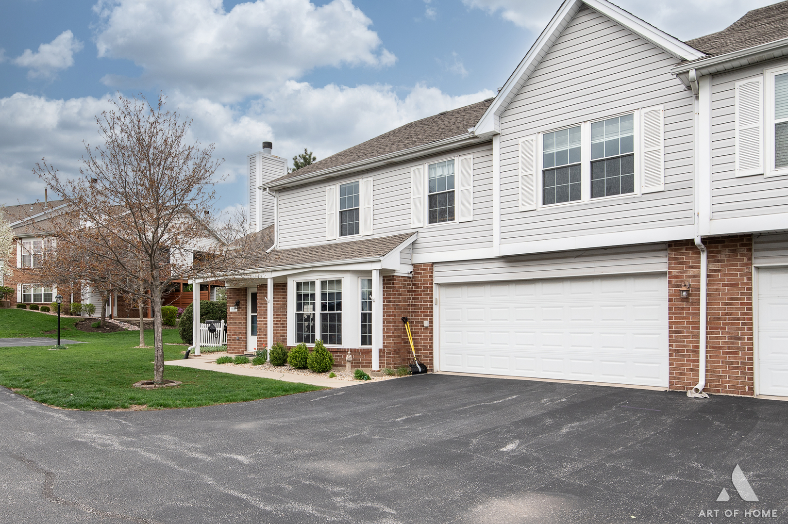 9757 CAMBRIDGE Circle