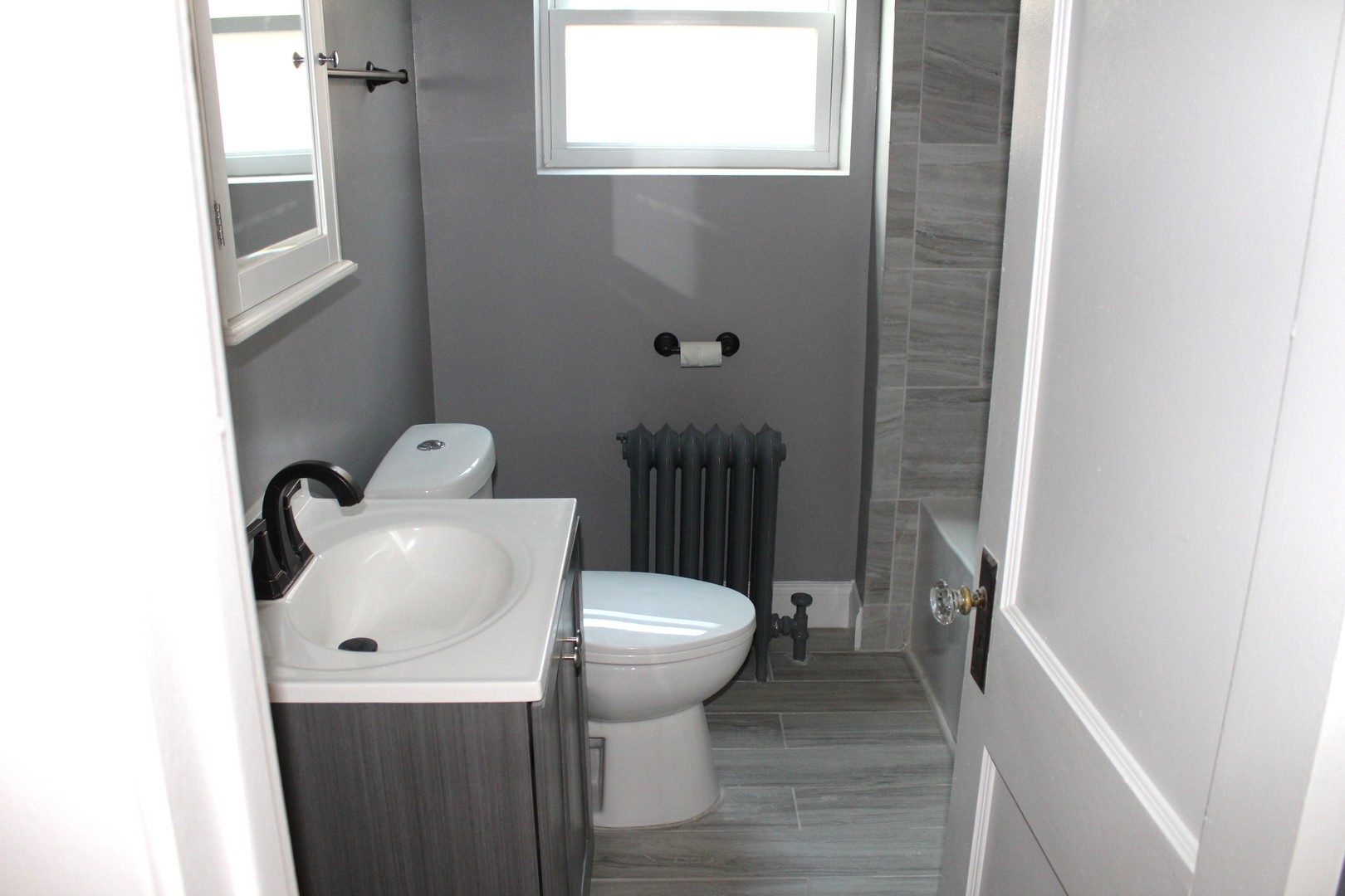 1829 Elmwood Avenue Unit: 2