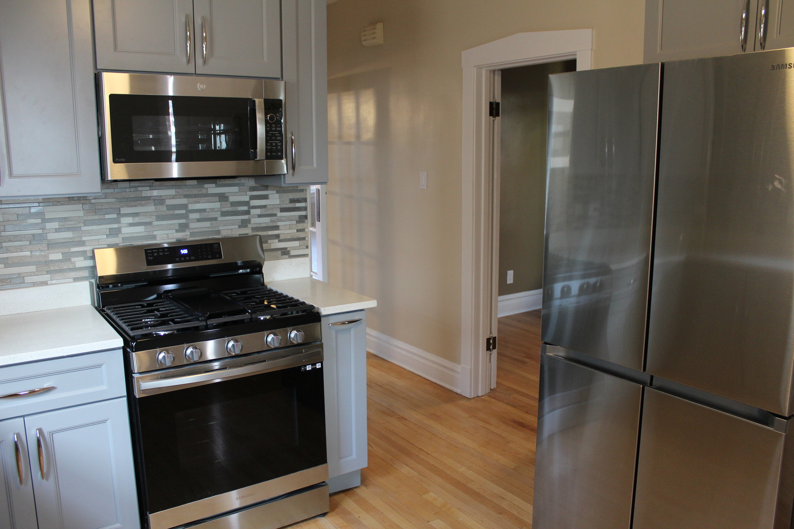 1829 Elmwood Avenue Unit: 2