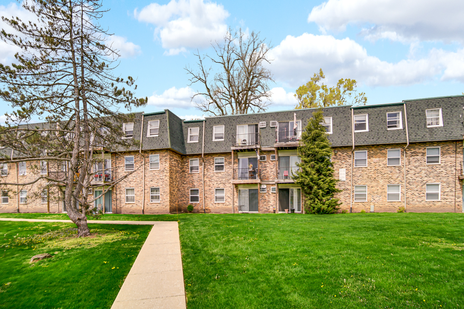 10214 S 84th Terrace Unit: 109