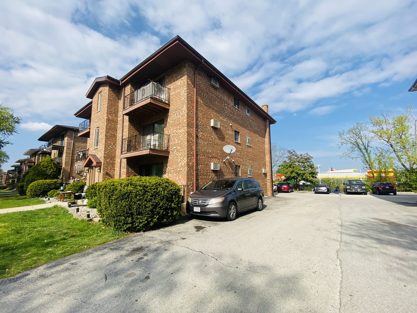 14643 Lamon Avenue Unit: 2A