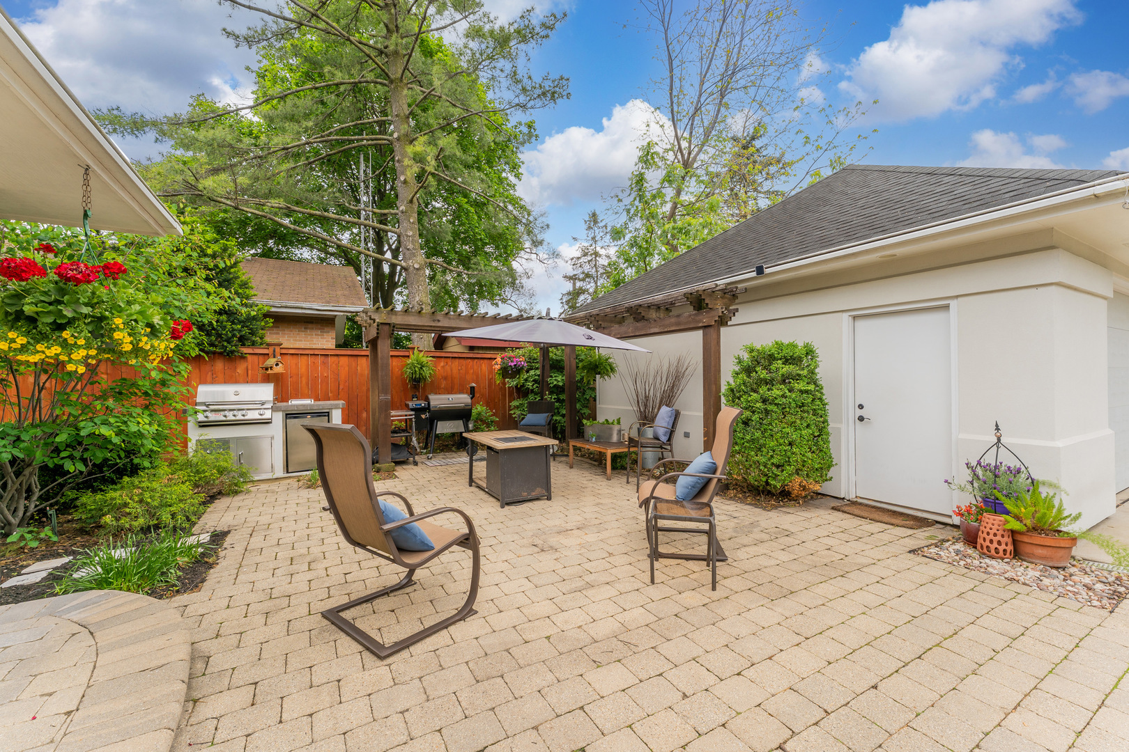 428 S Hillside Avenue