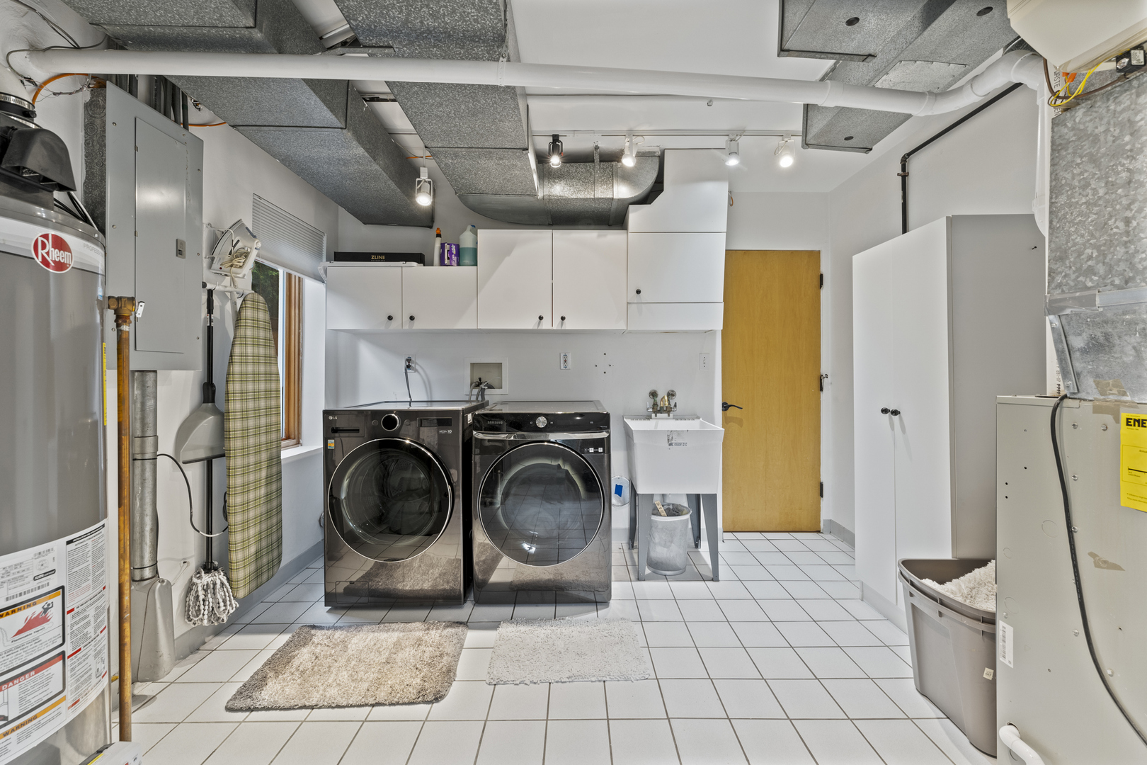 428 S Hillside Avenue