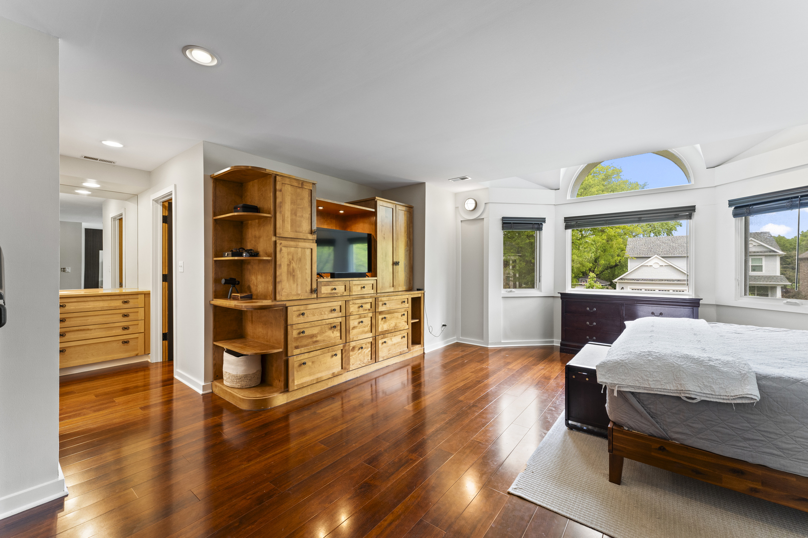 428 S Hillside Avenue