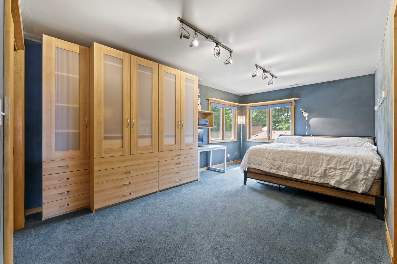 428 S Hillside Avenue