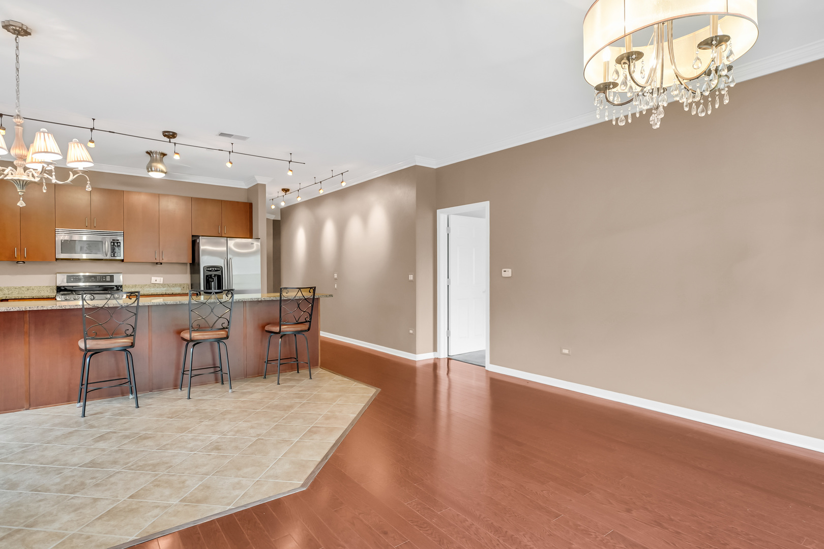 5100 W 96th Street Unit: 234