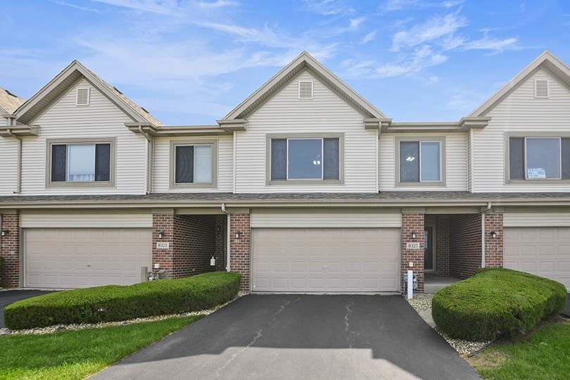 8325 Chestnut Court