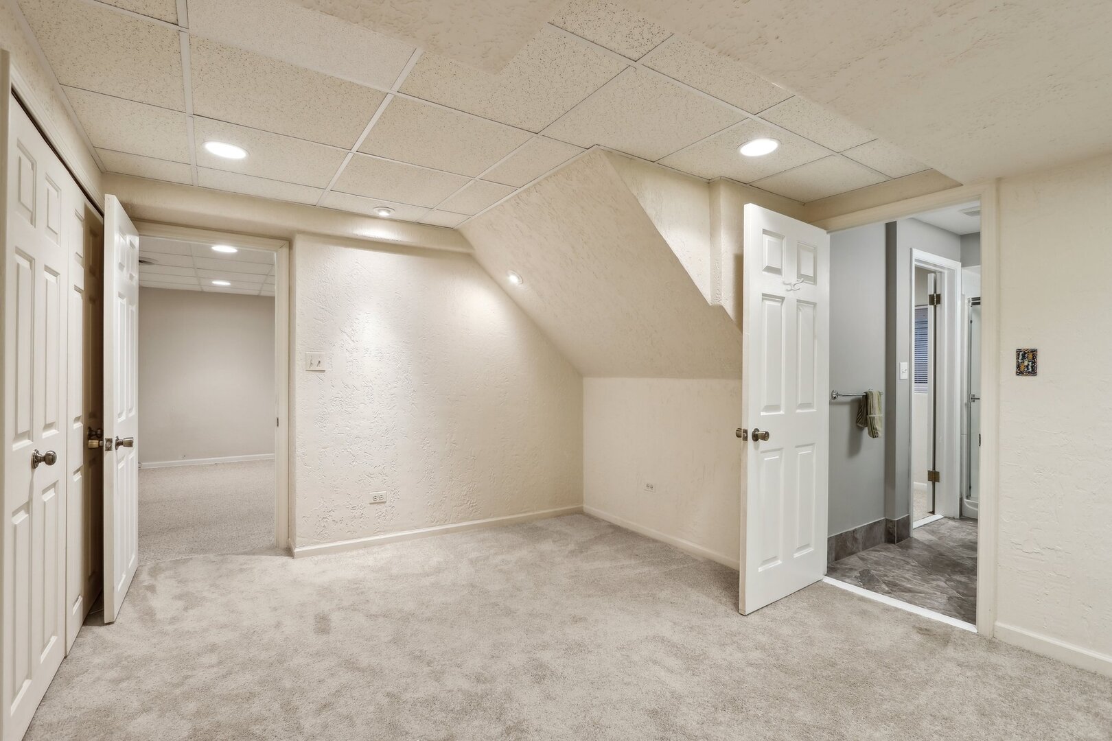 232 W Grant Village Street