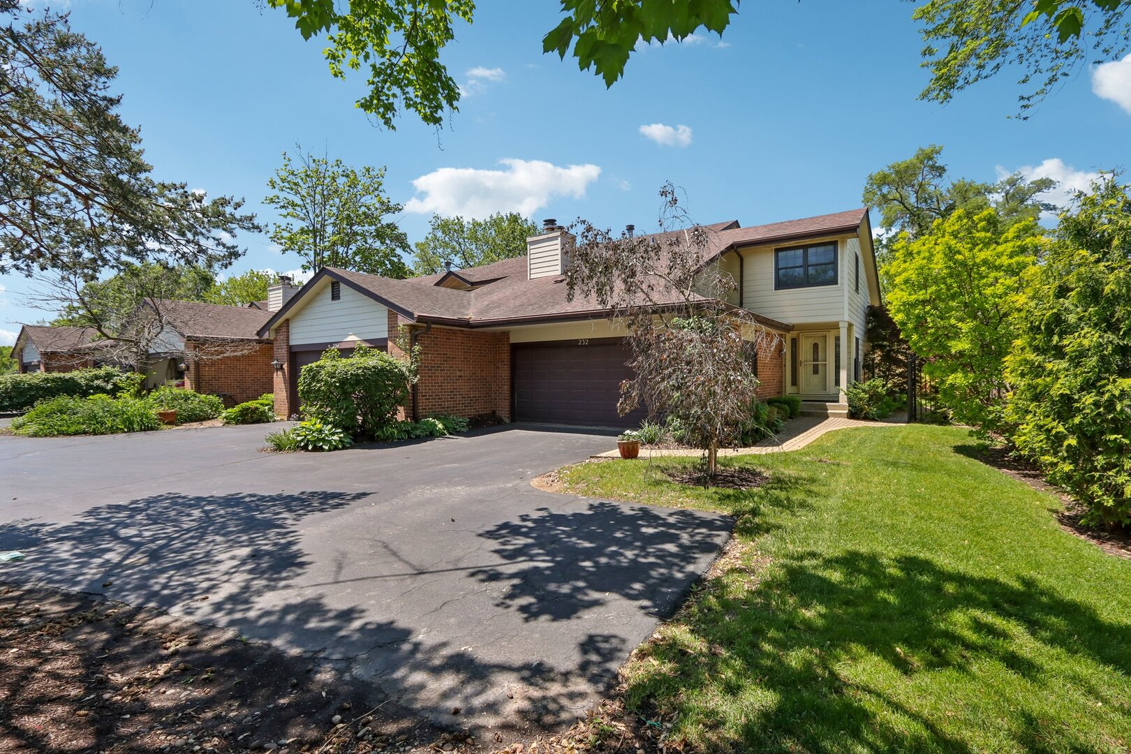 232 W Grant Village Street