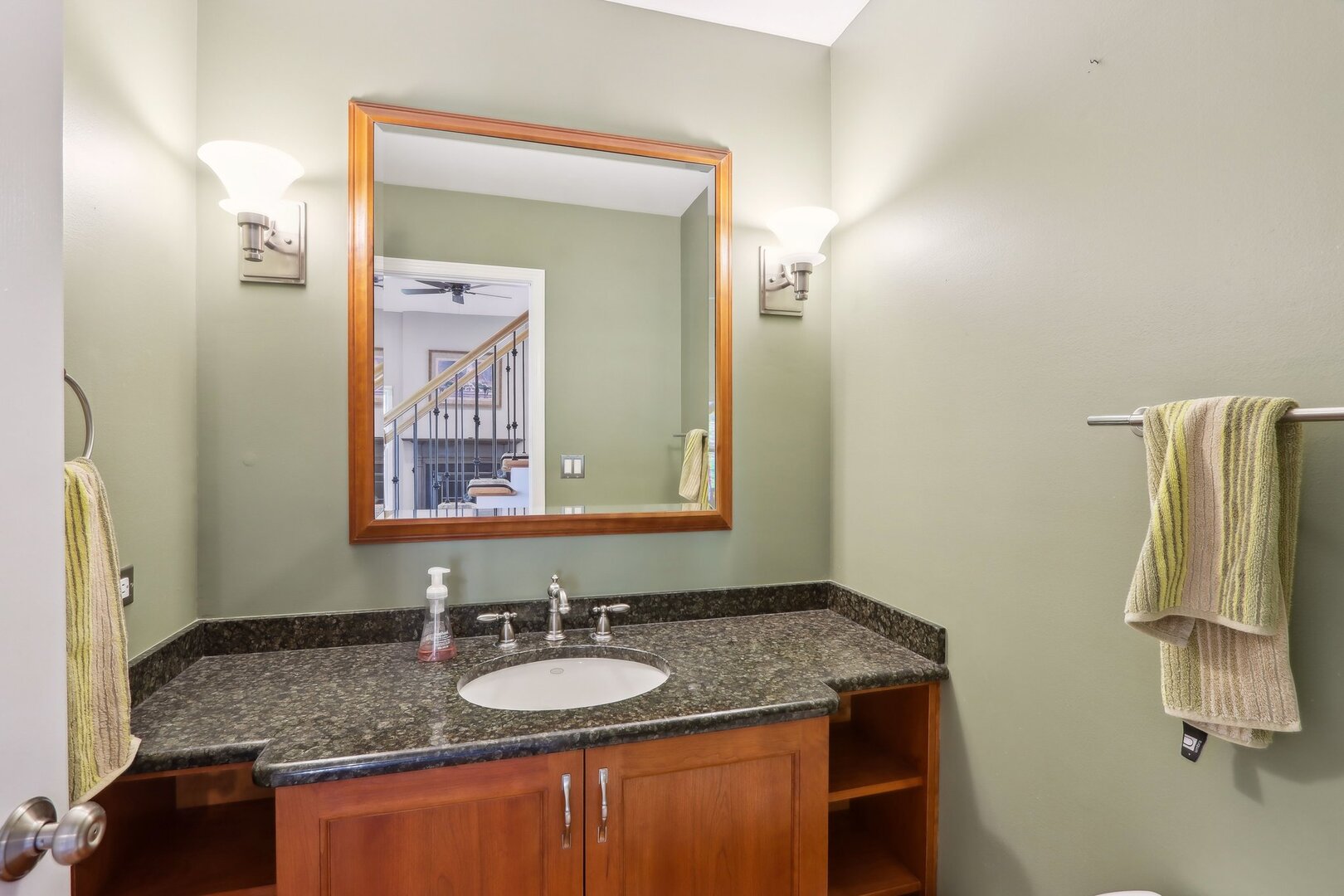 232 W Grant Village Street