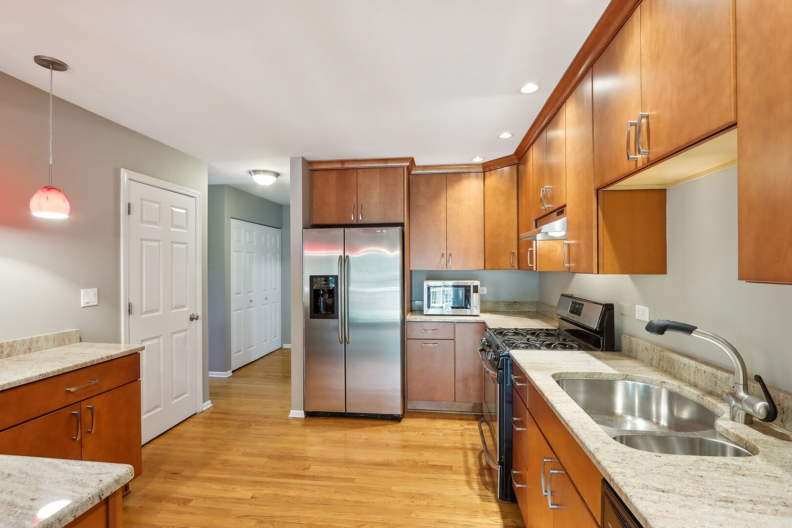 232 W Grant Village Street