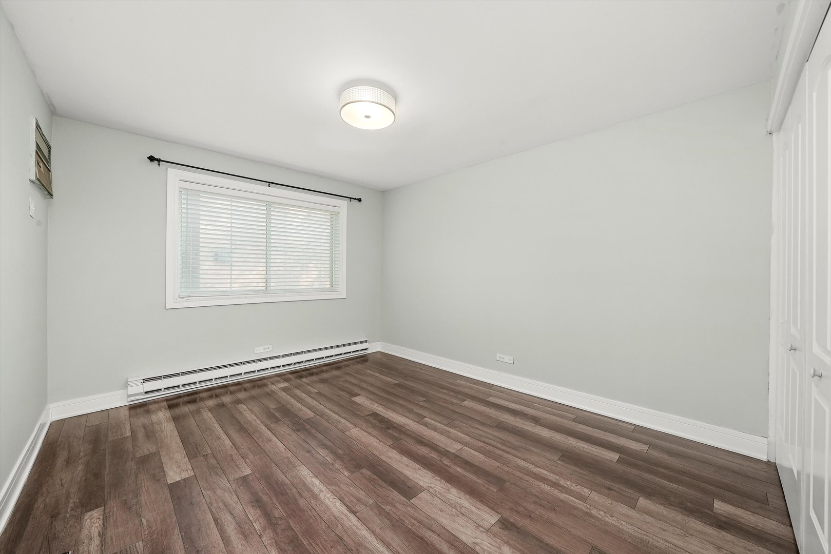 4113 W 97th Place Unit: 104