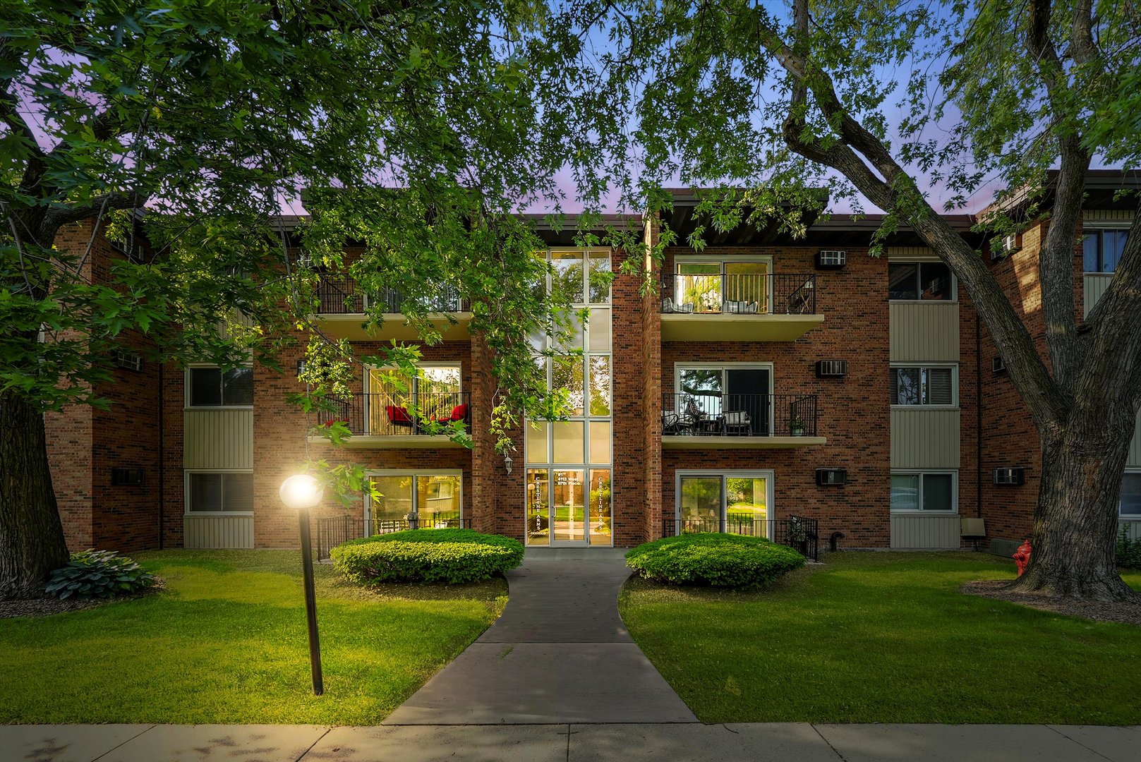 4113 W 97th Place Unit: 104