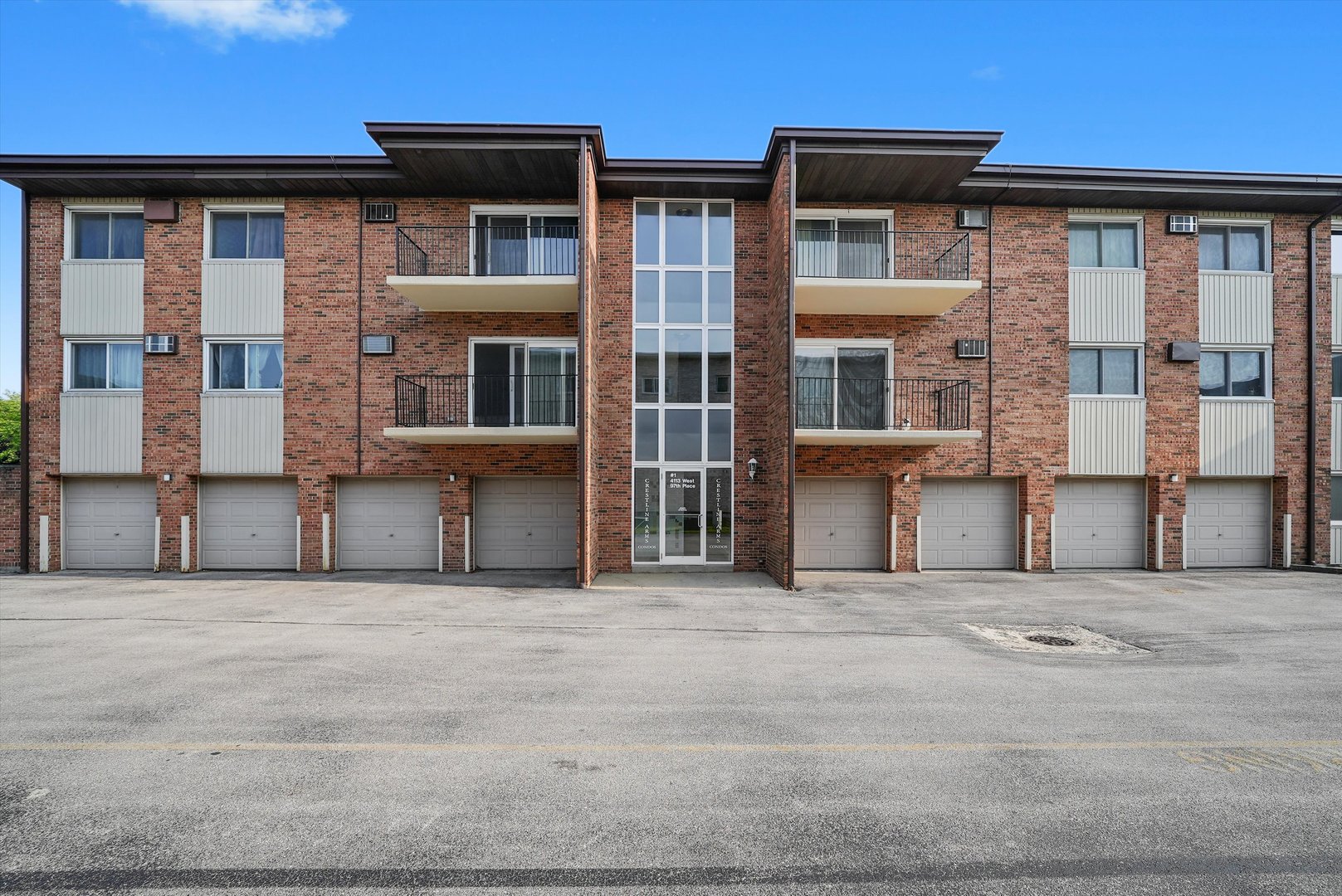 4113 W 97th Place Unit: 104