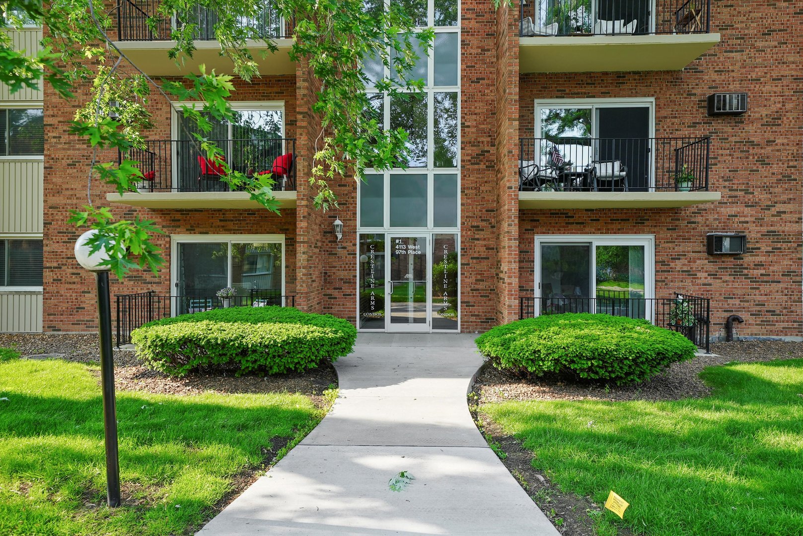 4113 W 97th Place Unit: 104