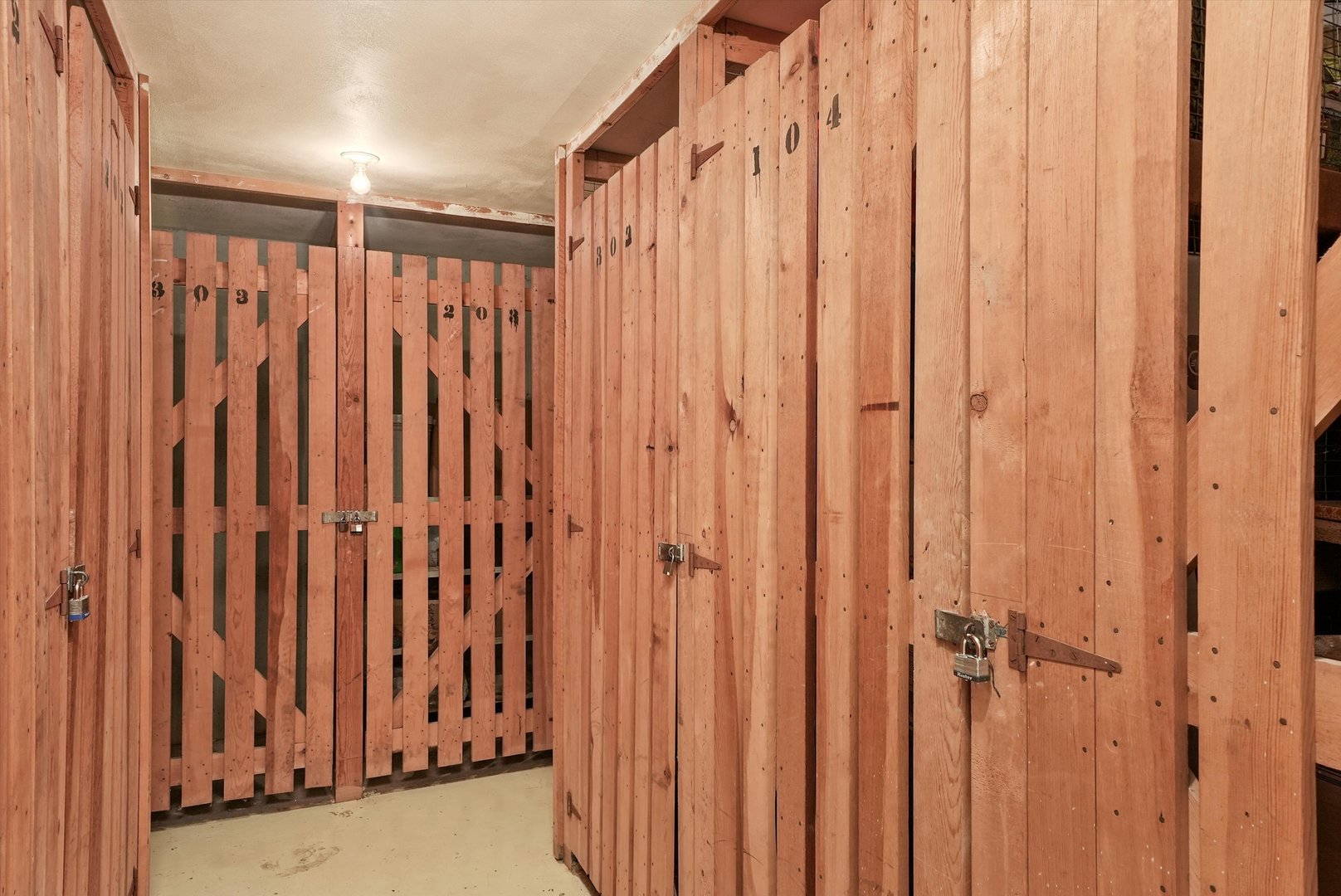 4113 W 97th Place Unit: 104