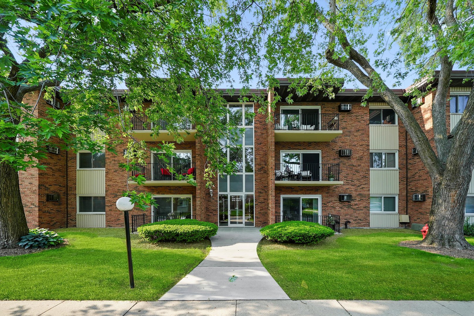 4113 W 97th Place Unit: 104