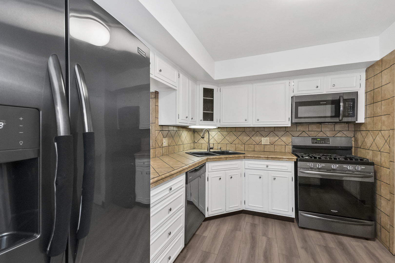 7200 N Ridge Boulevard Unit: 2K