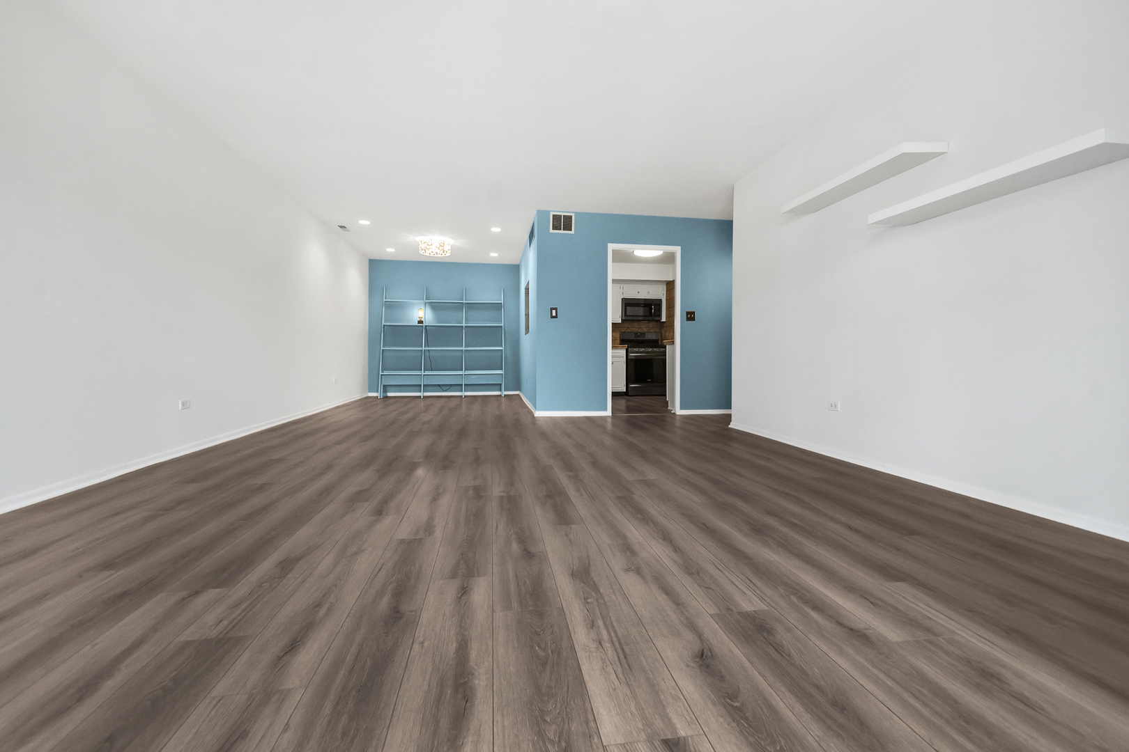 7200 N Ridge Boulevard Unit: 2K