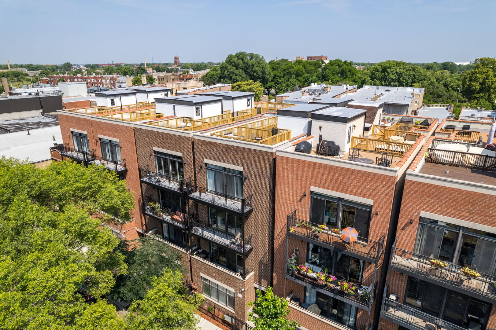 3130 W Walton Street Unit: 1
